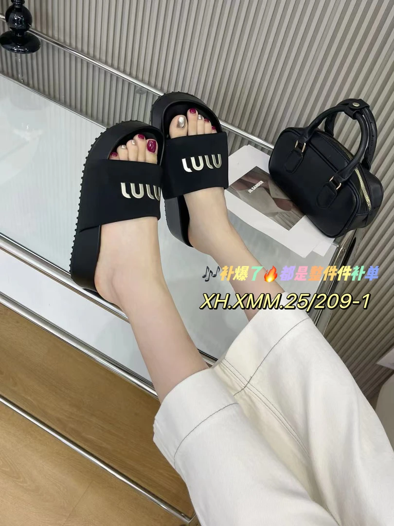 209-1夏季新款时尚百搭韩版厚底松糕休闲百搭沙滩鞋外穿平底露