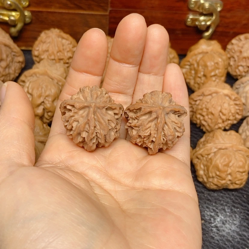 【闪购商品】吊坠文玩核桃人丁棱30