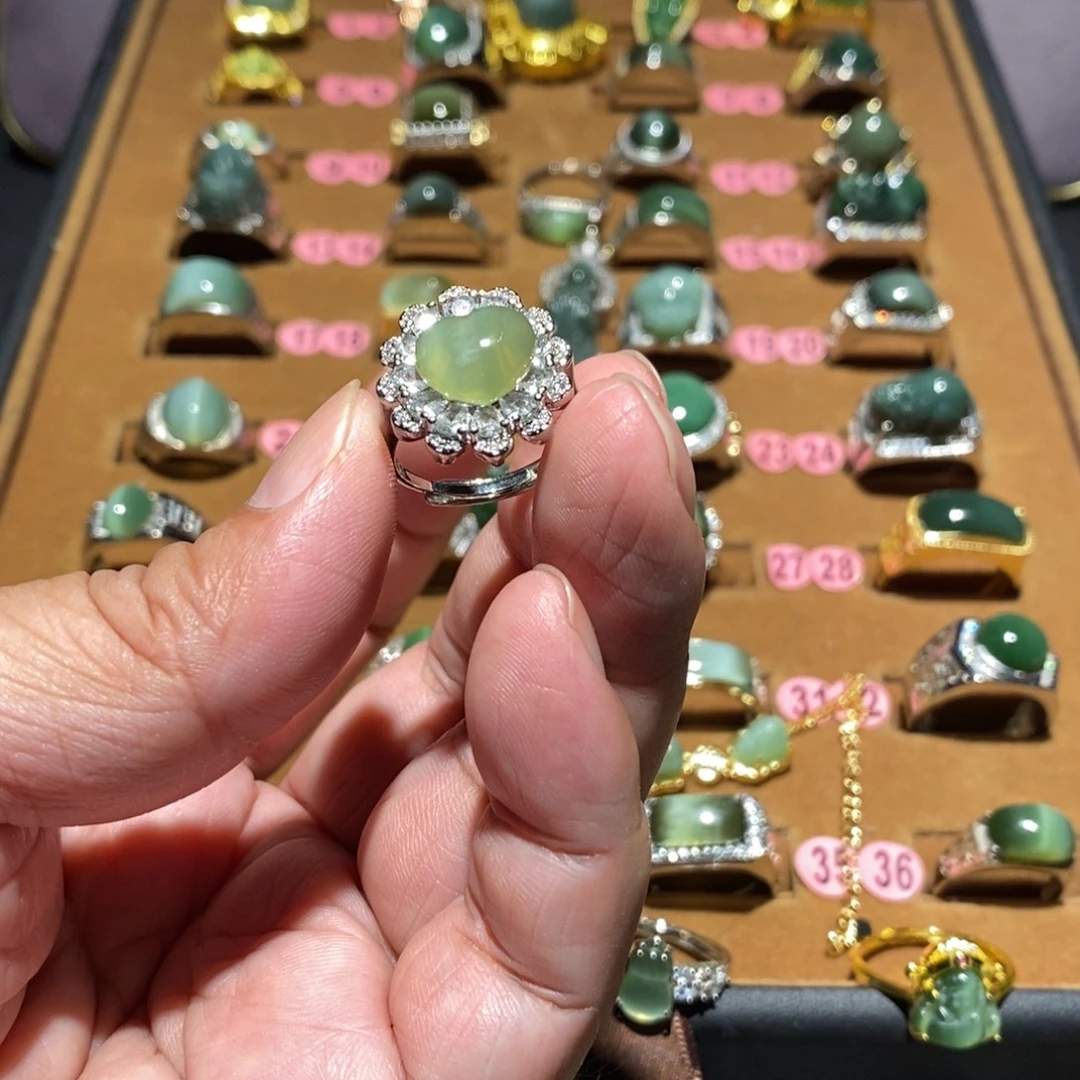 和田玉未镶嵌戒圈