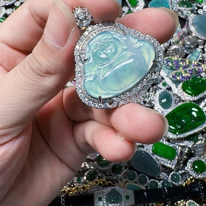 翡翠颈饰未镶嵌天然A货翡翠放漏