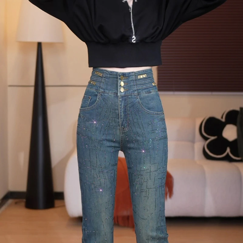 JL9737烫钻高腰微喇牛仔裤女长裤2024年秋季新款显瘦喇叭裤时尚