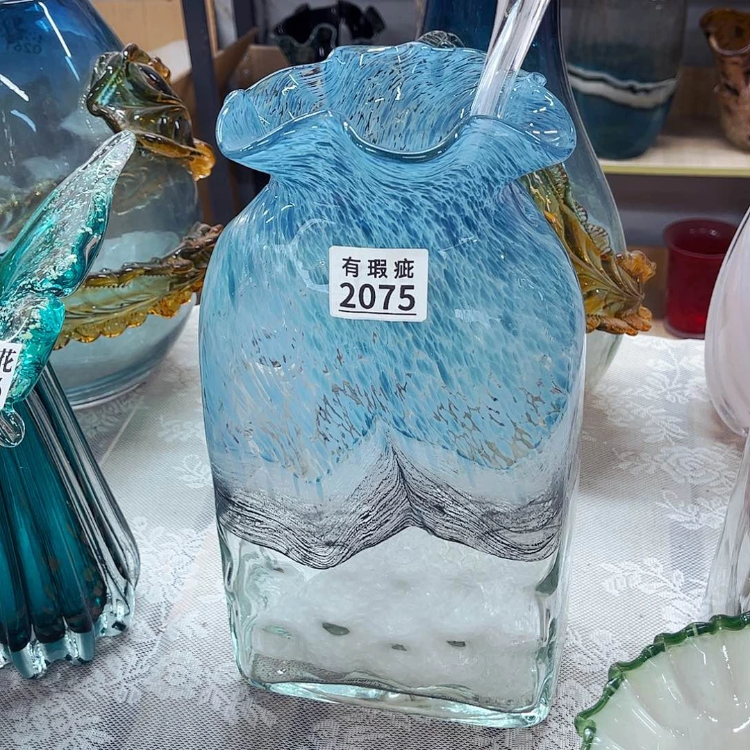 2075蓝方糖， 家悦琉璃花瓶摆件瞎
