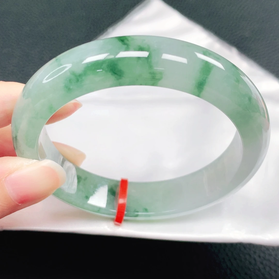 翡翠未镶嵌手镯56圈