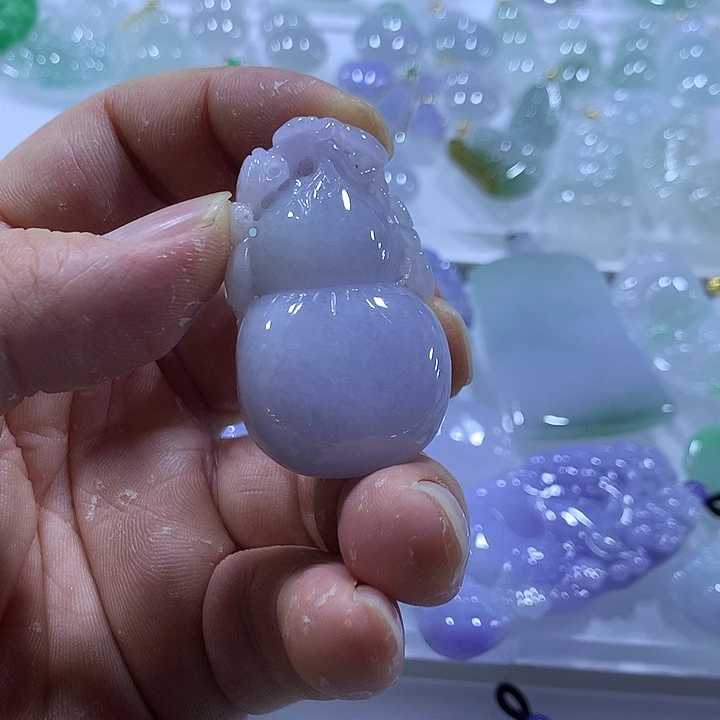 翡翠未镶嵌颈饰天然翡翠A货吊坠