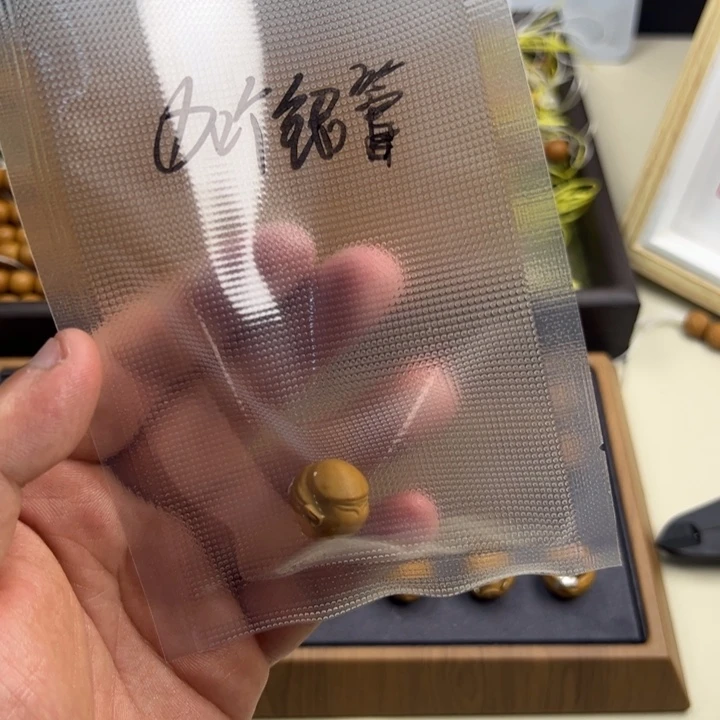 猴头核桃吊坠银舔