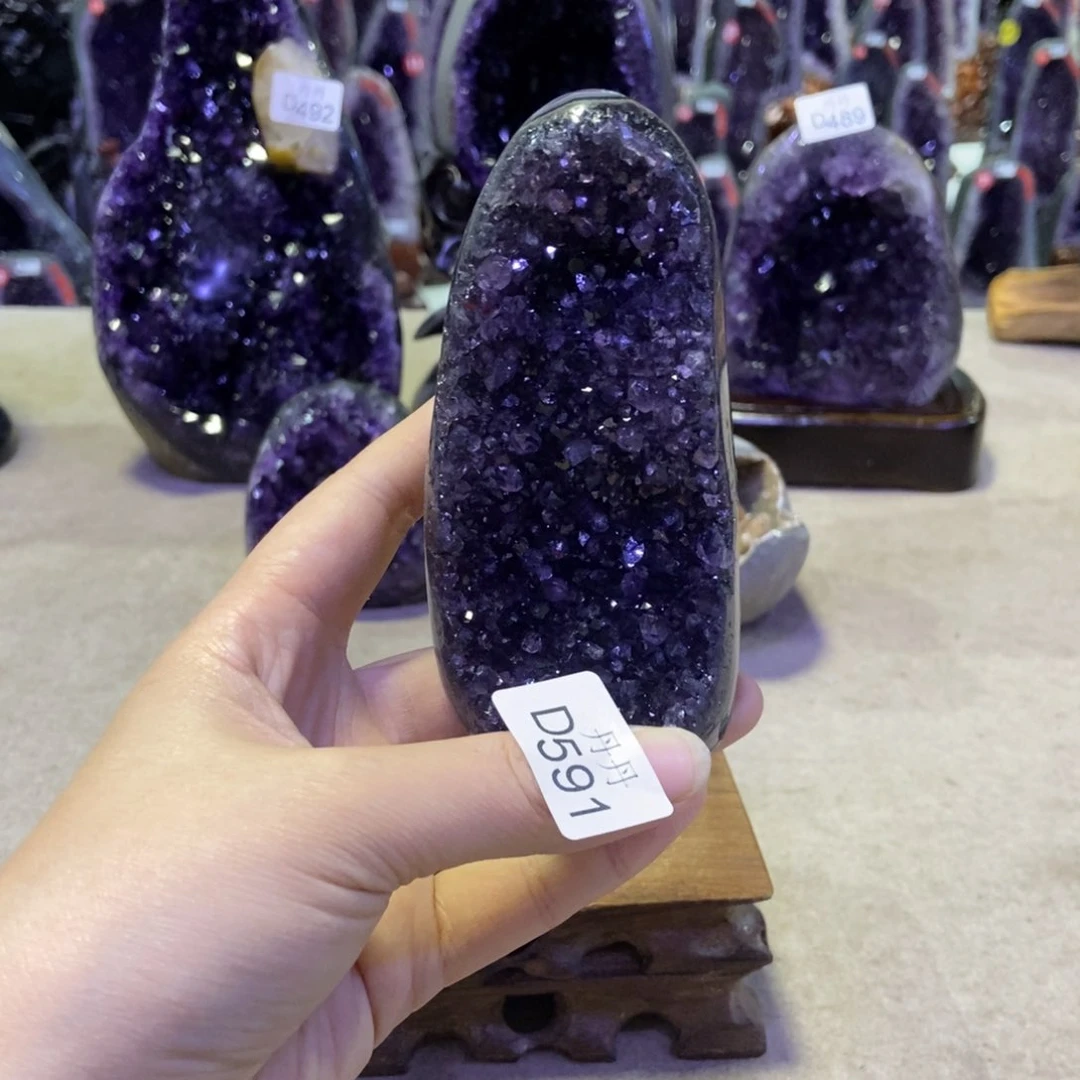 未镶嵌水晶大型摆件（非配饰）