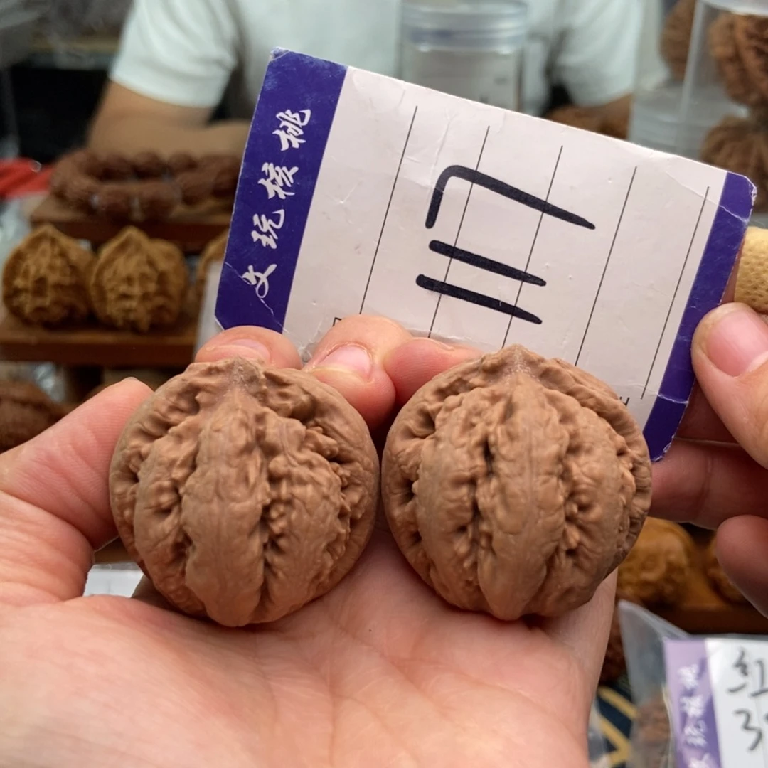 文玩核桃吊坠38霸王龙