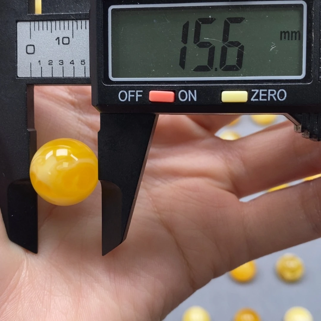 琥珀未镶嵌裸石纯天然