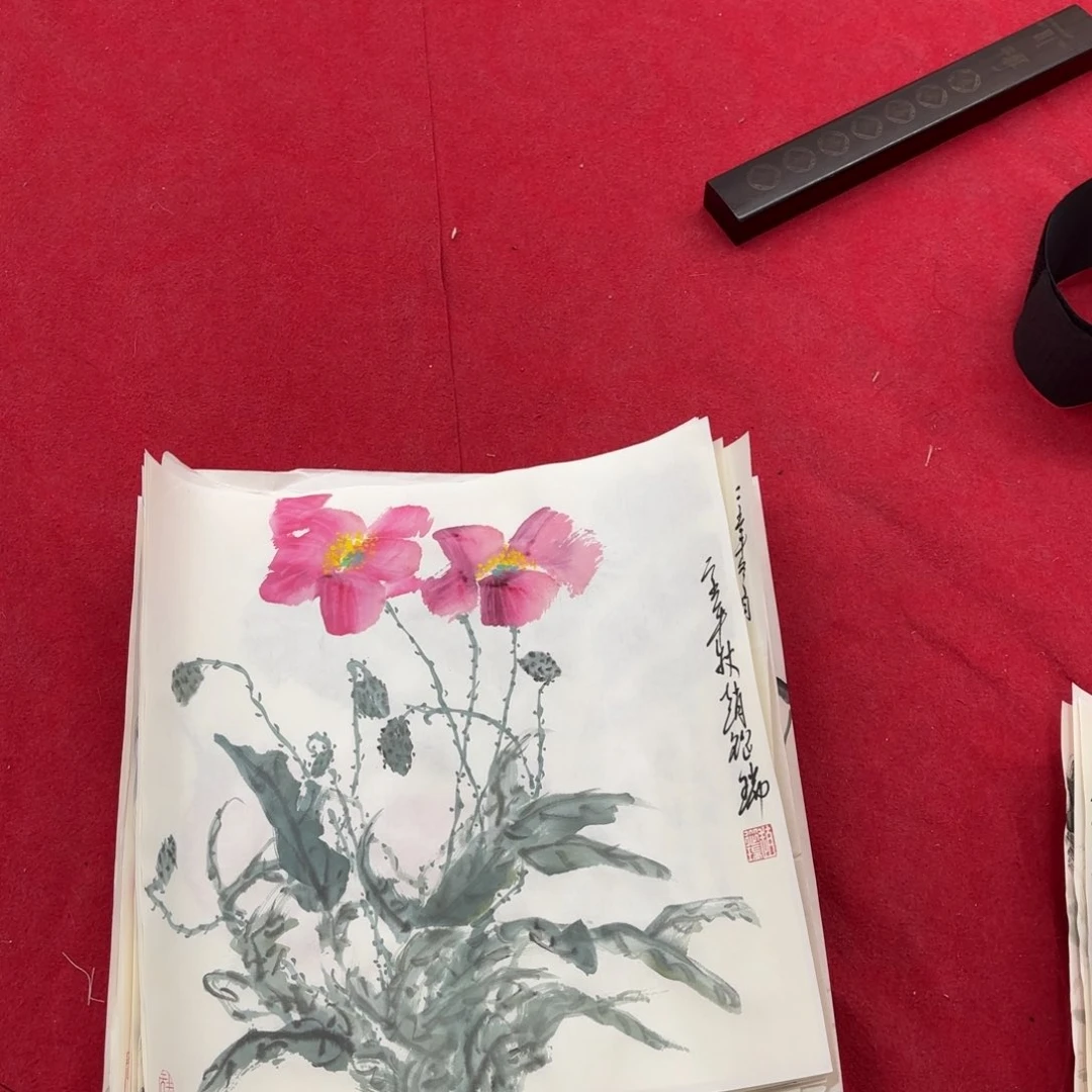 国画花鸟等图案为一体而