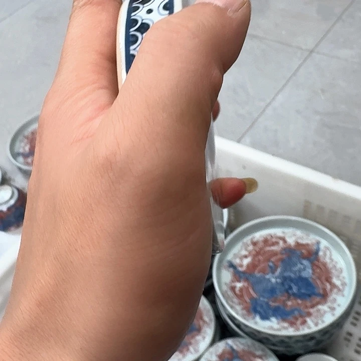 瓷片釉里红麒麟踏浪盖置景德镇