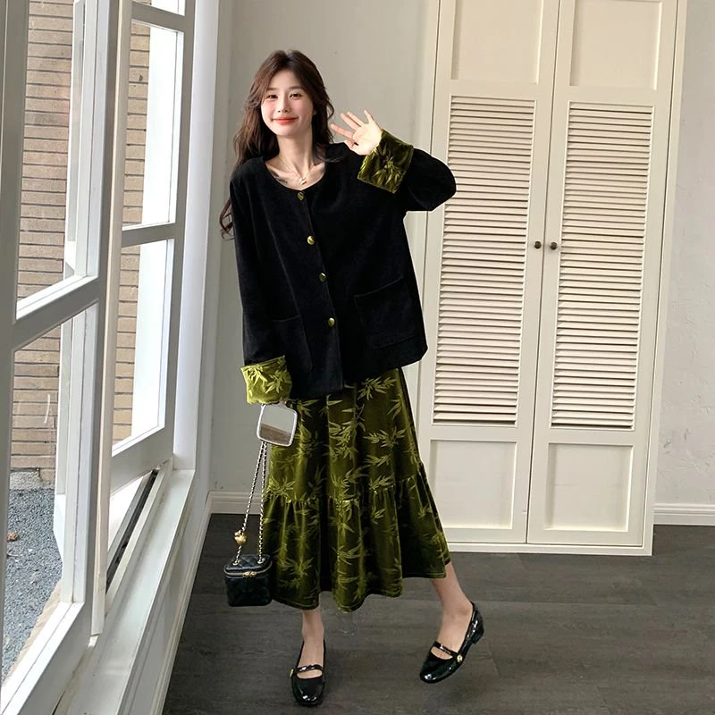 氛围感国风新中式丝绒印花半身裙黑色短外套上衣两件套女早春新款