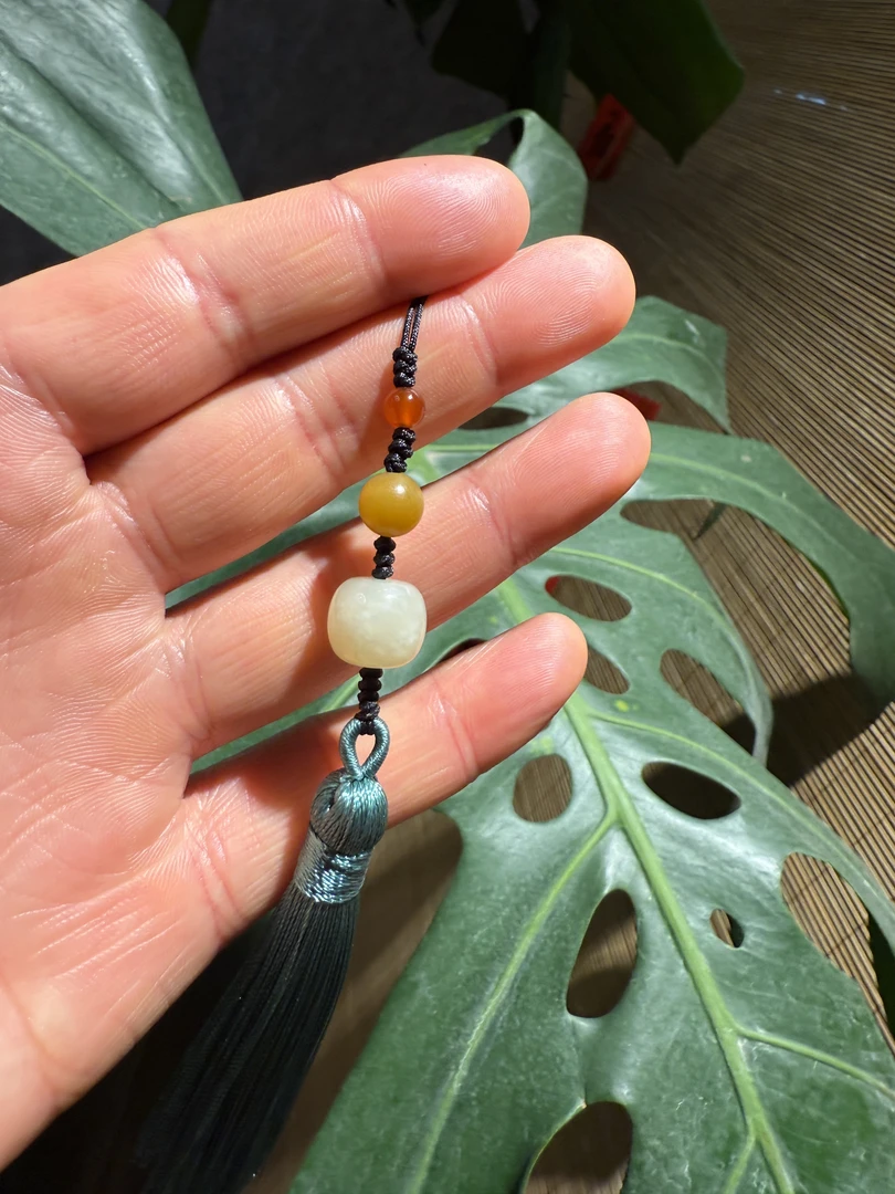 2025开播福利幸运开抢【老型珠小车挂】12*10mm新疆和田玉