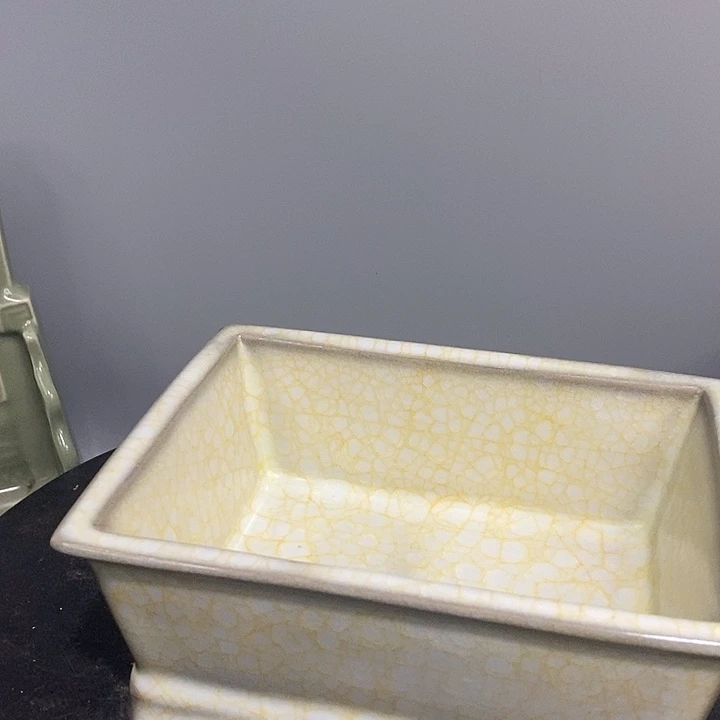 官窑四方洗造型独特