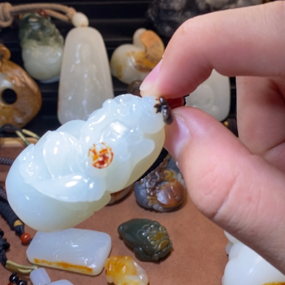 和田玉未镶嵌颈饰名****次