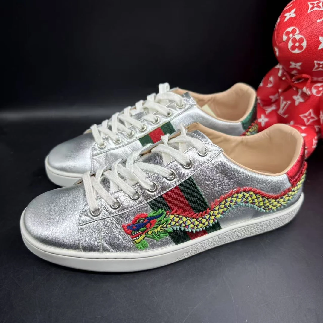 95新 GUCCI/古驰 男士银色漆皮龙纹刺绣ACE板鞋38欧码 ddm2592
