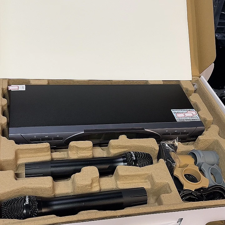 95新  不包邮拜耳无线KTV话筒一套价