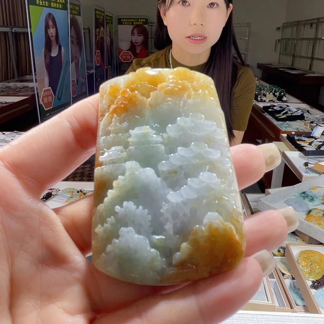 翡翠未镶嵌颈饰一