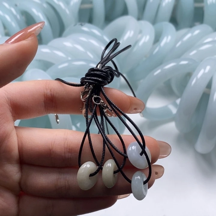 翡翠未镶嵌吊坠(不含链)翡翠