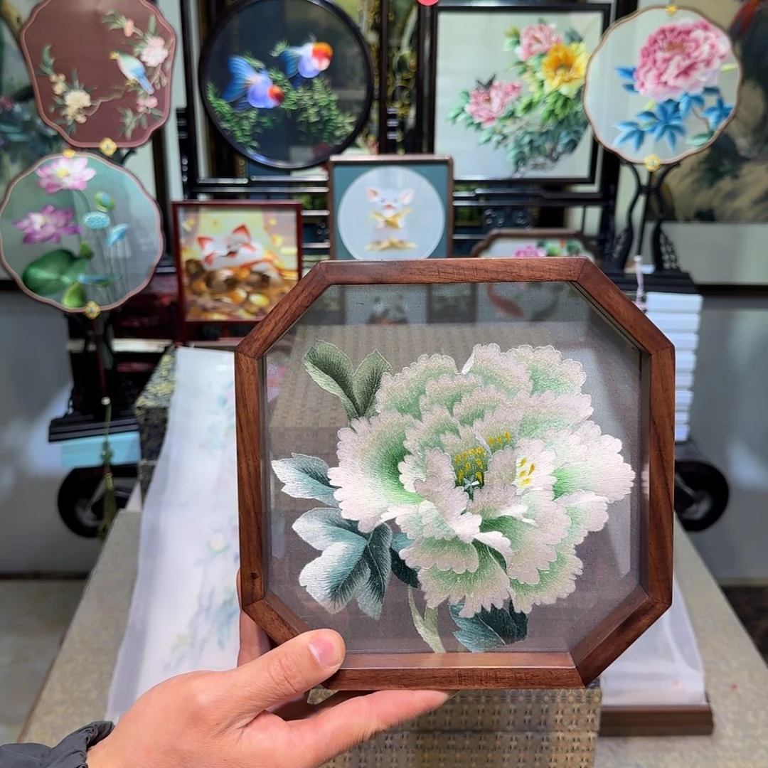 刺绣刺绣工艺精湛