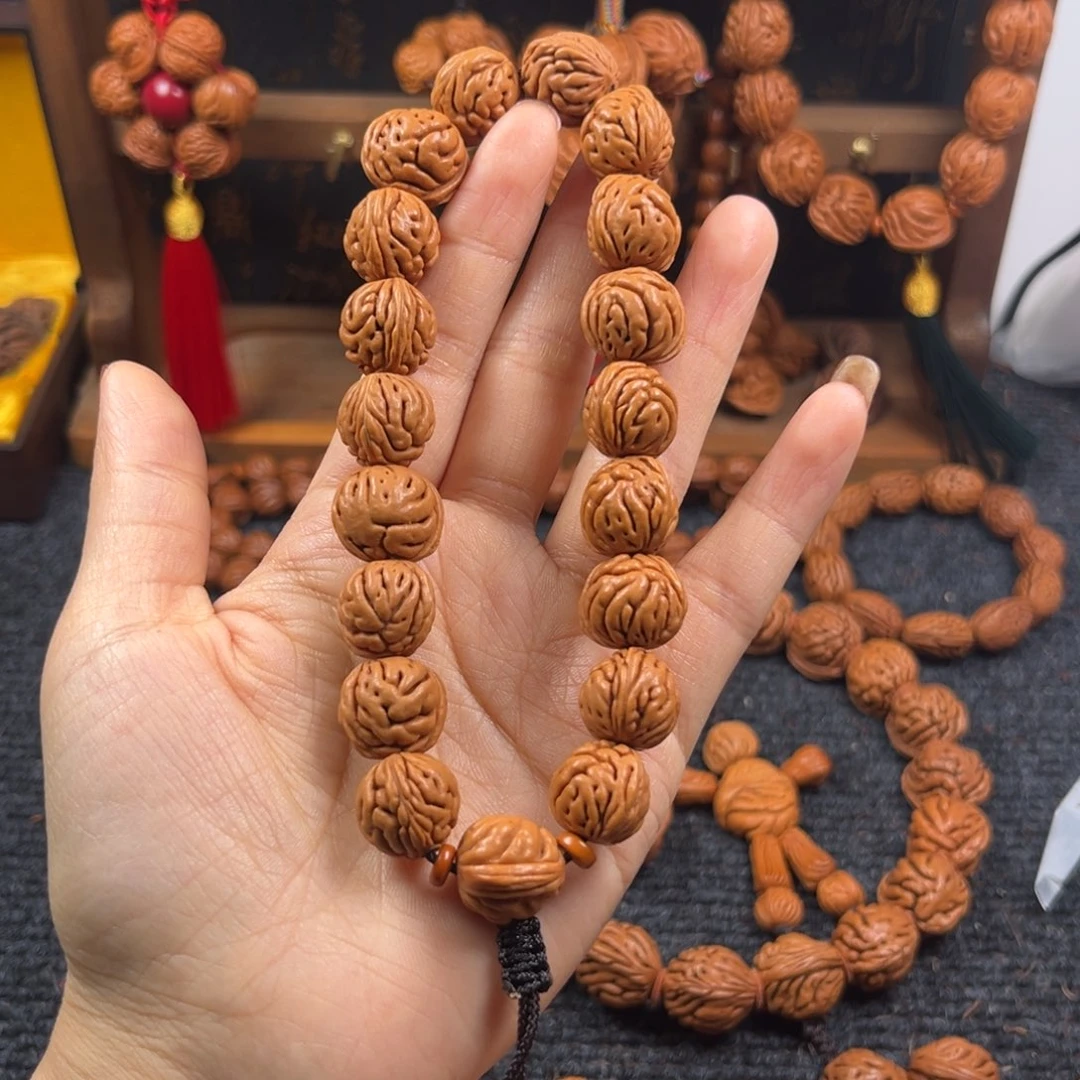 默***言桃核吊坠桃枭手持L1