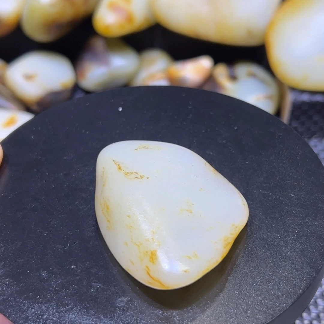 和田玉（子料）未镶嵌颈饰64克