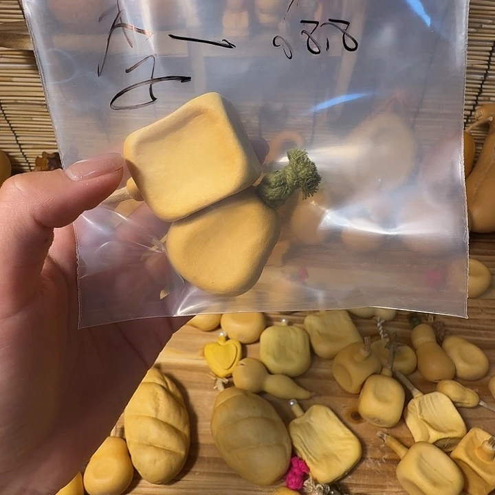李***墨大叶紫檀（黑酸枝木类）