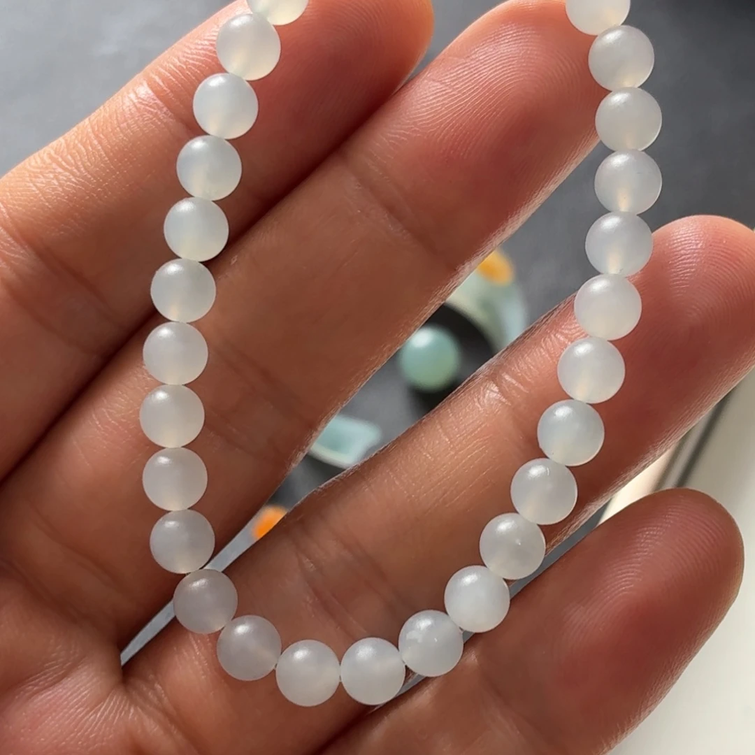 定制翡翠未镶嵌手串