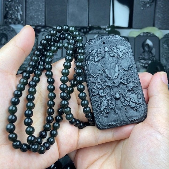 和田玉未镶嵌颈饰爱****！