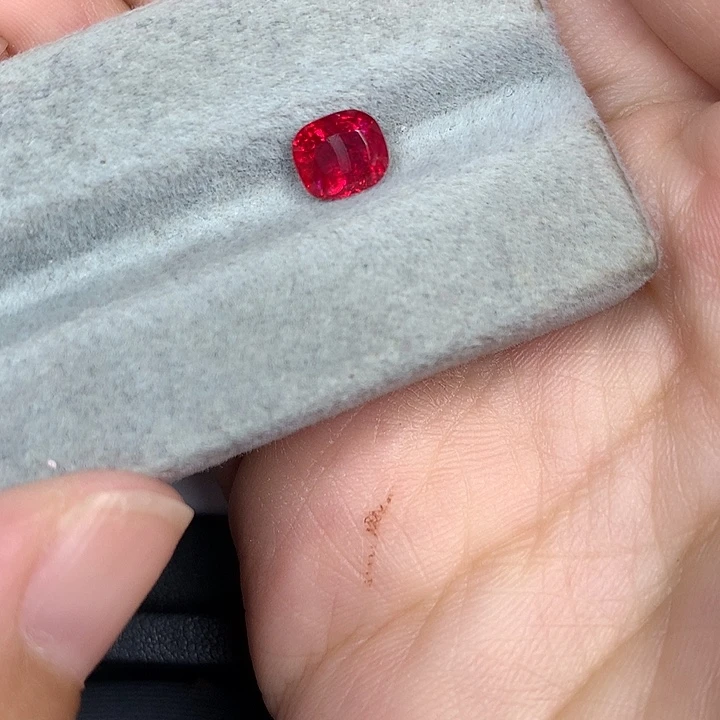 裸石尖晶石1.07ct绝地武士尖晶石