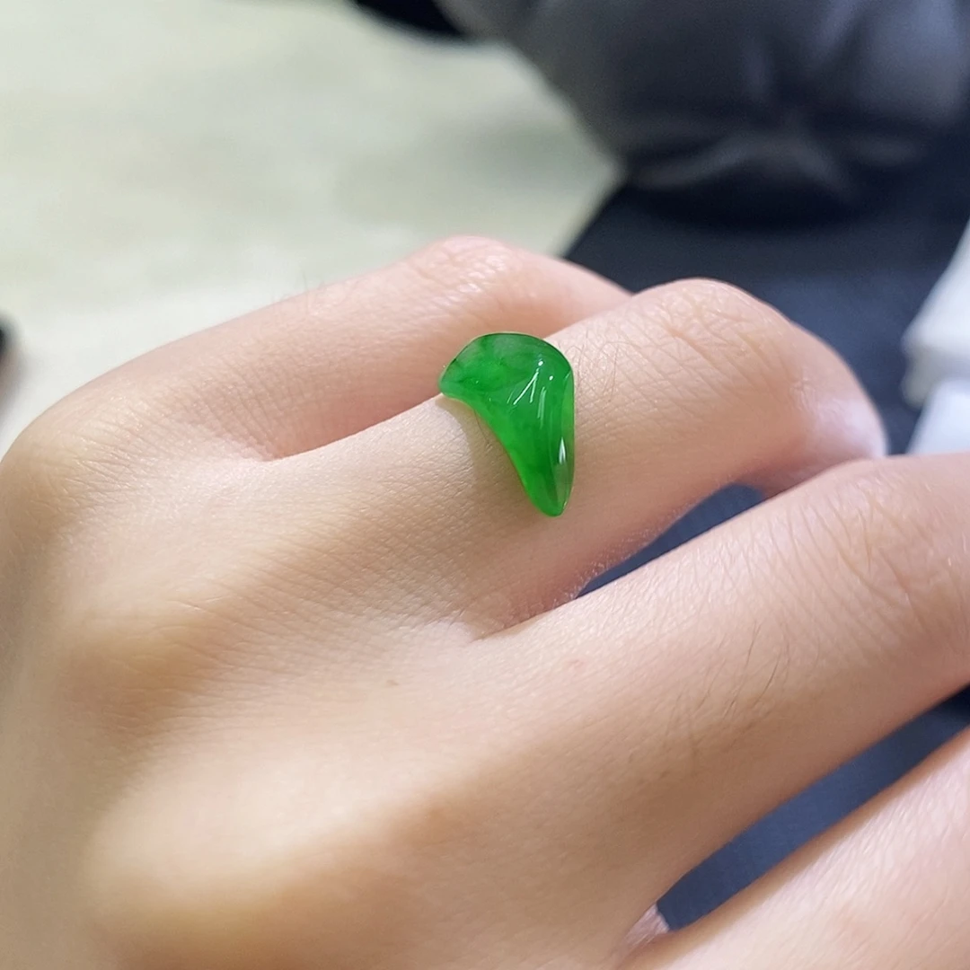 翡翠未镶嵌挂件力推