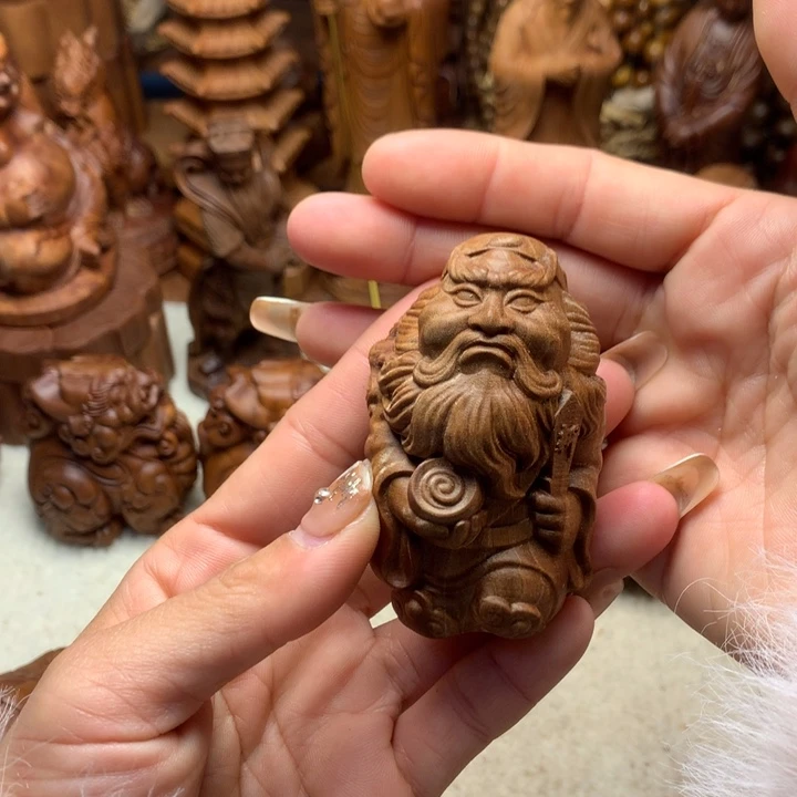 檀香木其他老山檀香手把件瑕疵