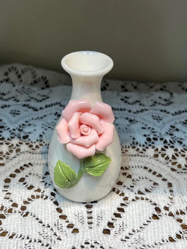 陶瓷手工粉玫瑰小花瓶摆件