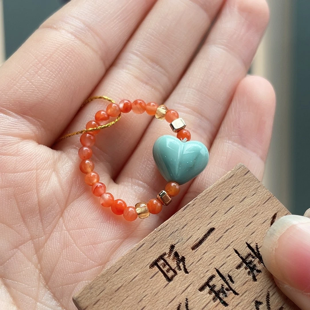 绿松石未镶嵌颈饰