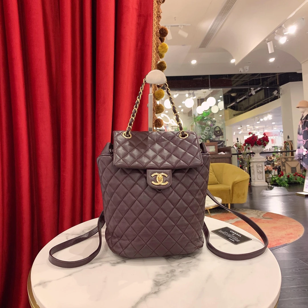 95新 Chanel/香奈儿 GGS萨尔茨堡书包紫色金扣羊皮/67563140