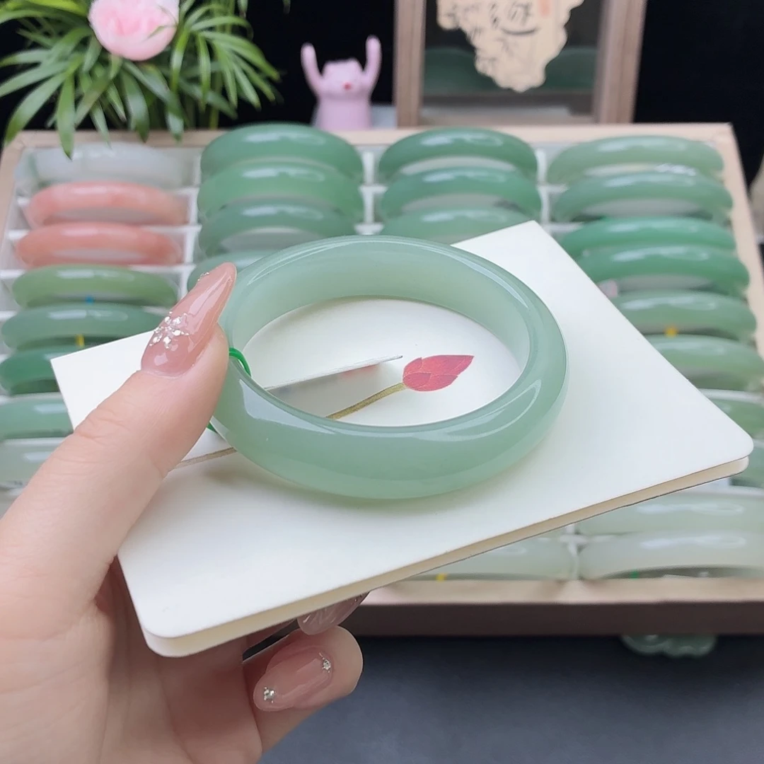 石英质玉未镶嵌手镯56