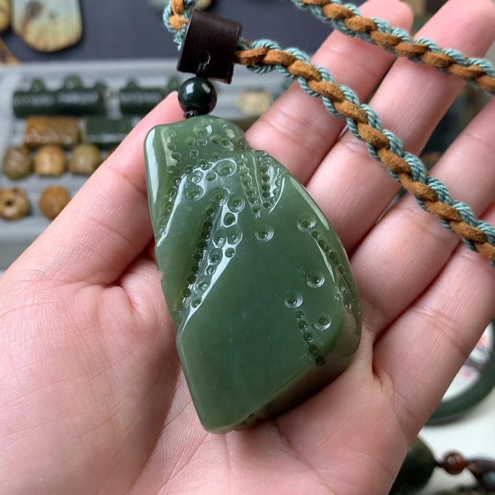 透闪石质玉手把未镶嵌专****子