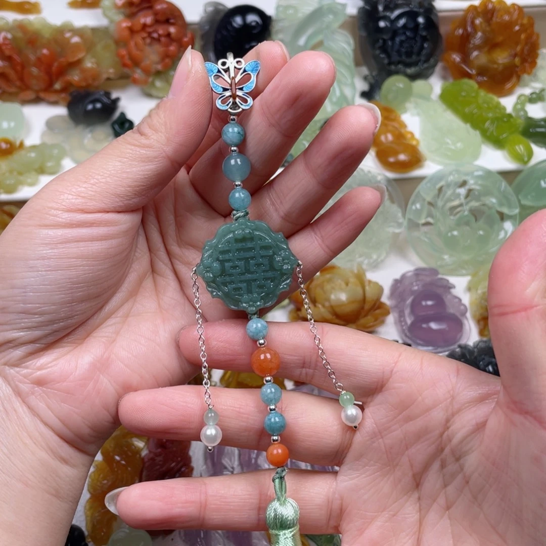 蛇纹石玉未镶嵌颈饰