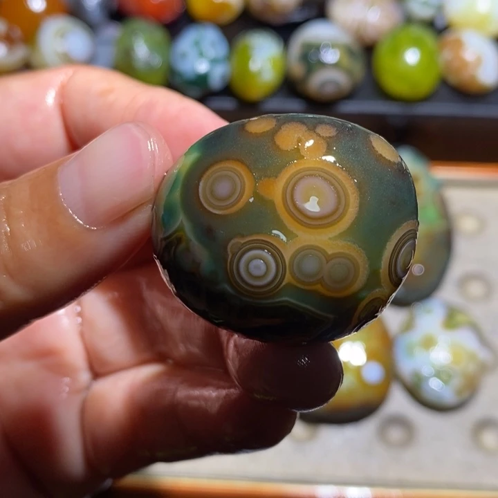 玛瑙/玉髓未镶嵌珠宝半成品