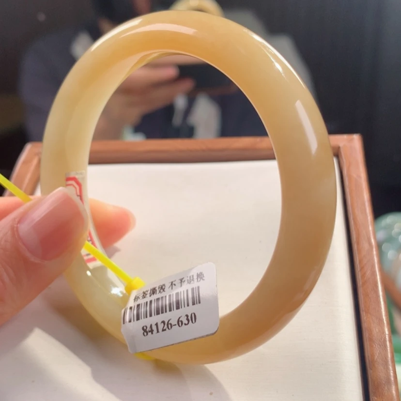 【闪购商品】和田玉手镯未镶嵌56.57