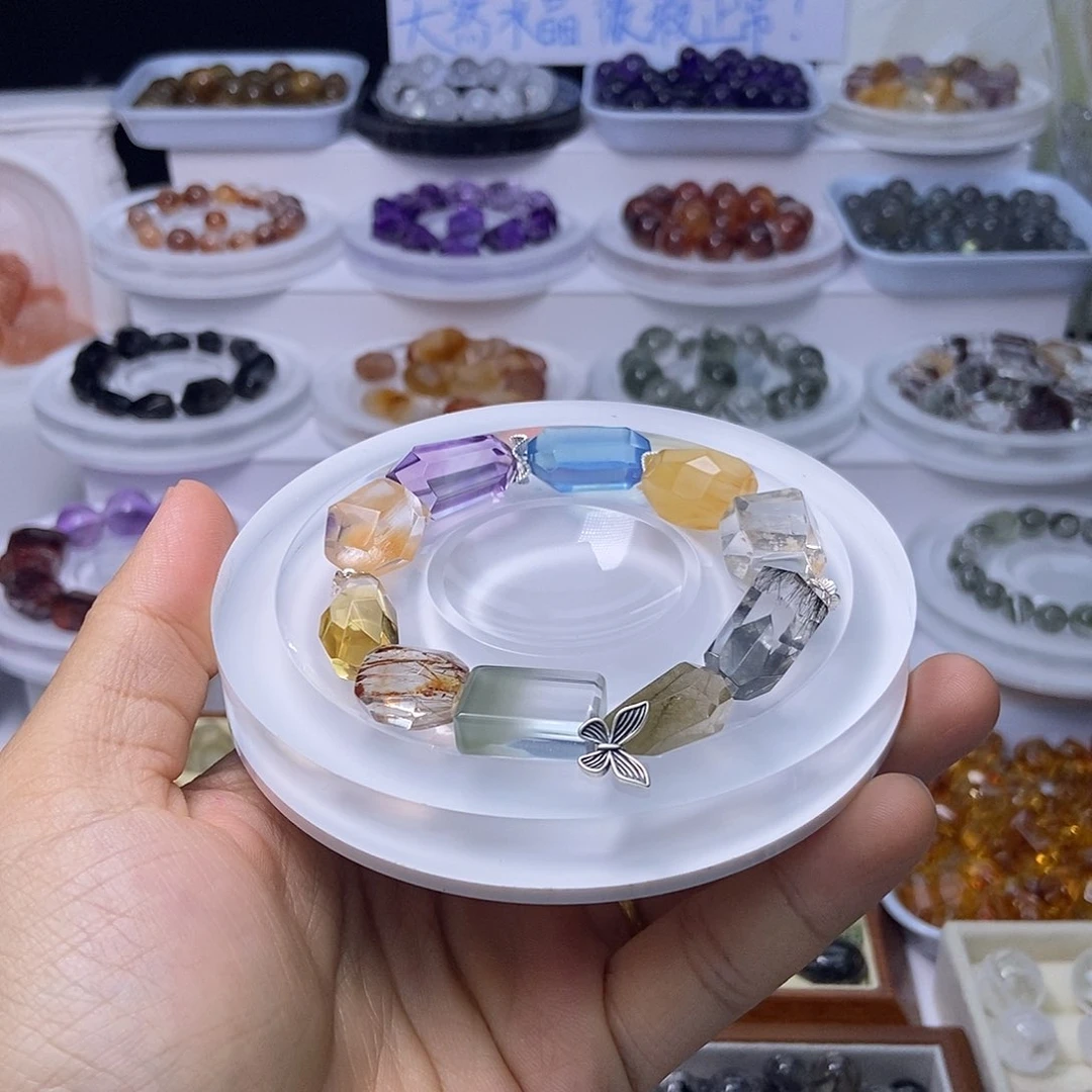 水晶手链未镶嵌?**太定制打孔不退换