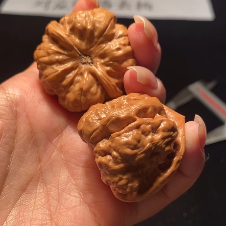 吊坠文玩核桃吥*