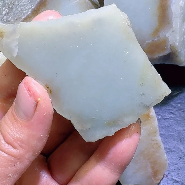 和田玉未镶嵌珠宝半成品