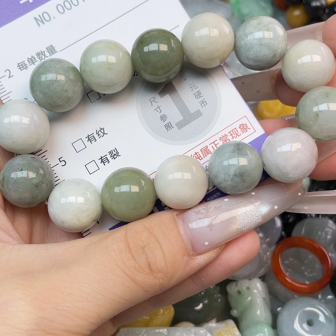 翡翠未镶嵌颈饰hhh