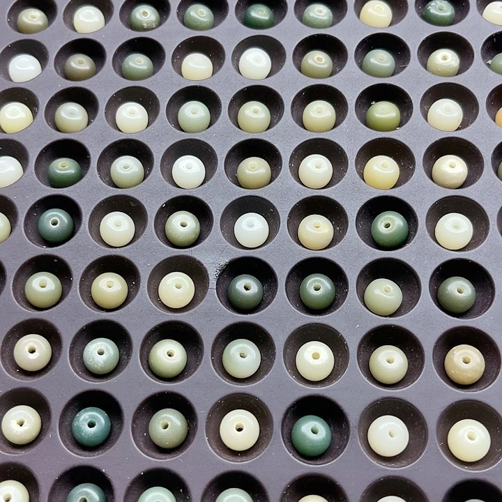 白玉菩提吊坠瑕疵5/8青提墩200卡灯牌宠300