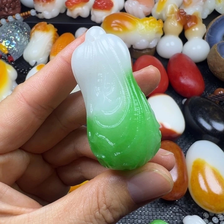 新疆戈壁五彩石金丝