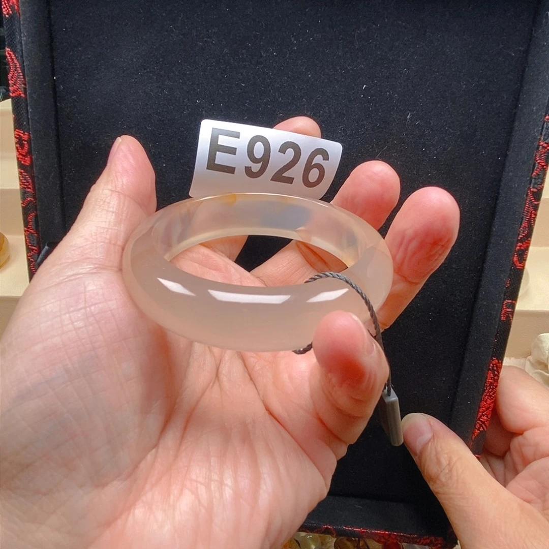 手镯玛瑙/玉髓未镶嵌不***莓