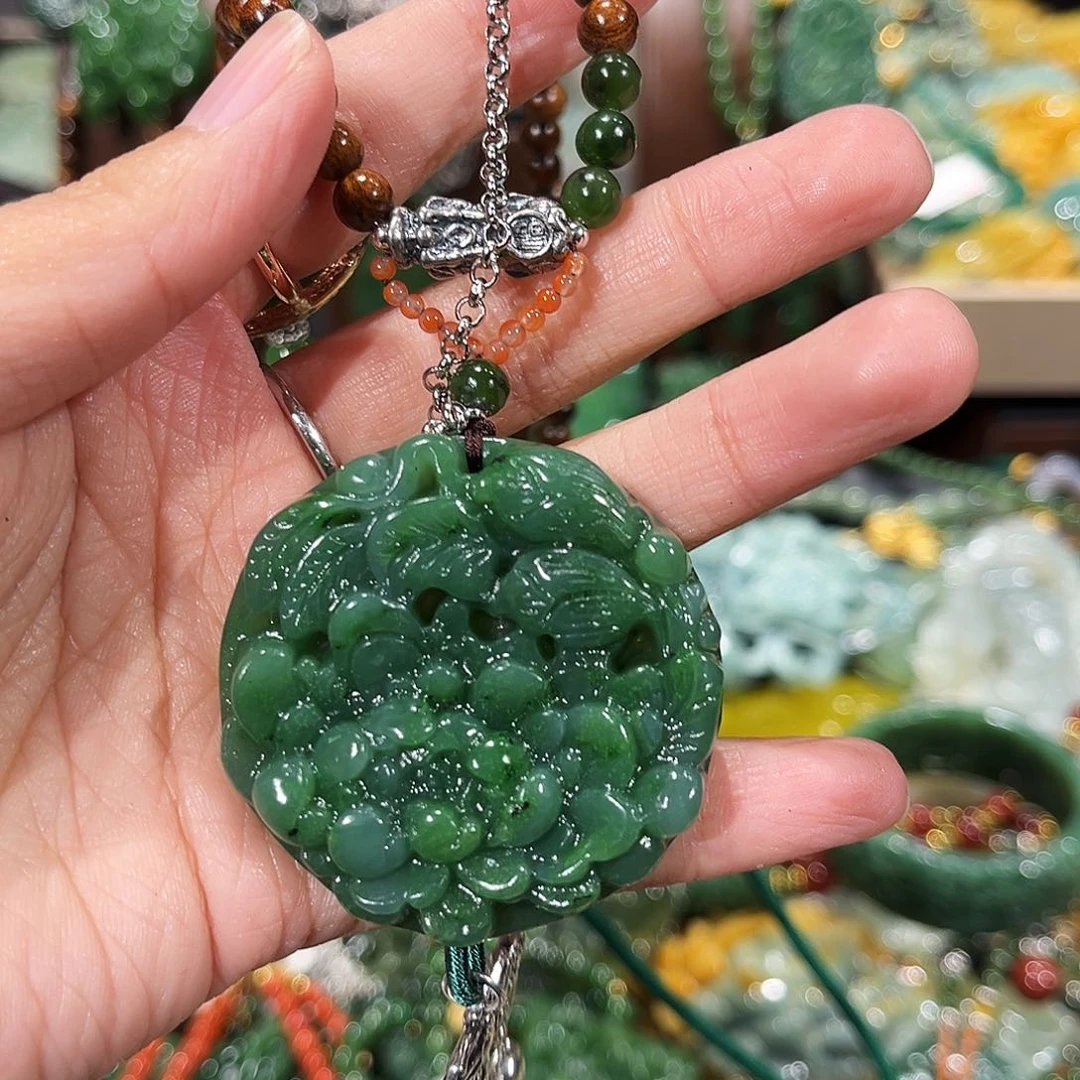 颈饰未镶嵌和田玉