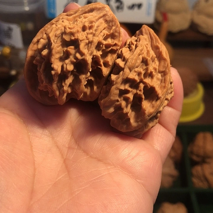 文玩核桃把件半壁