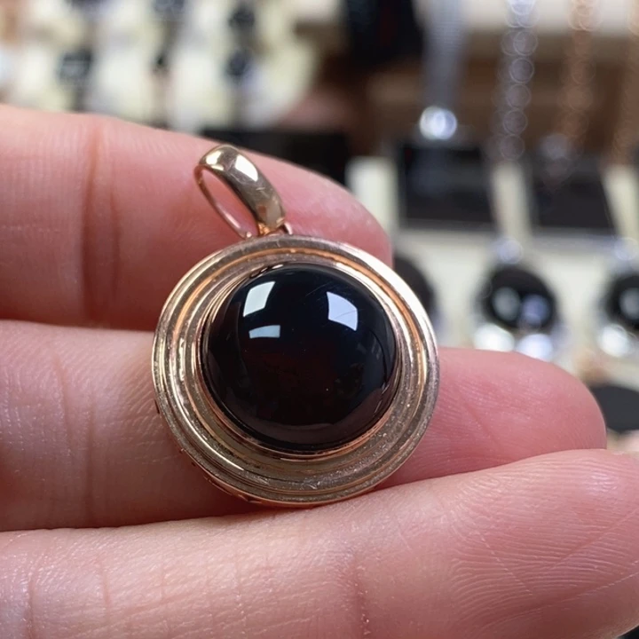 翡翠颈饰18K金镶嵌缅甸天然翡翠墨翠