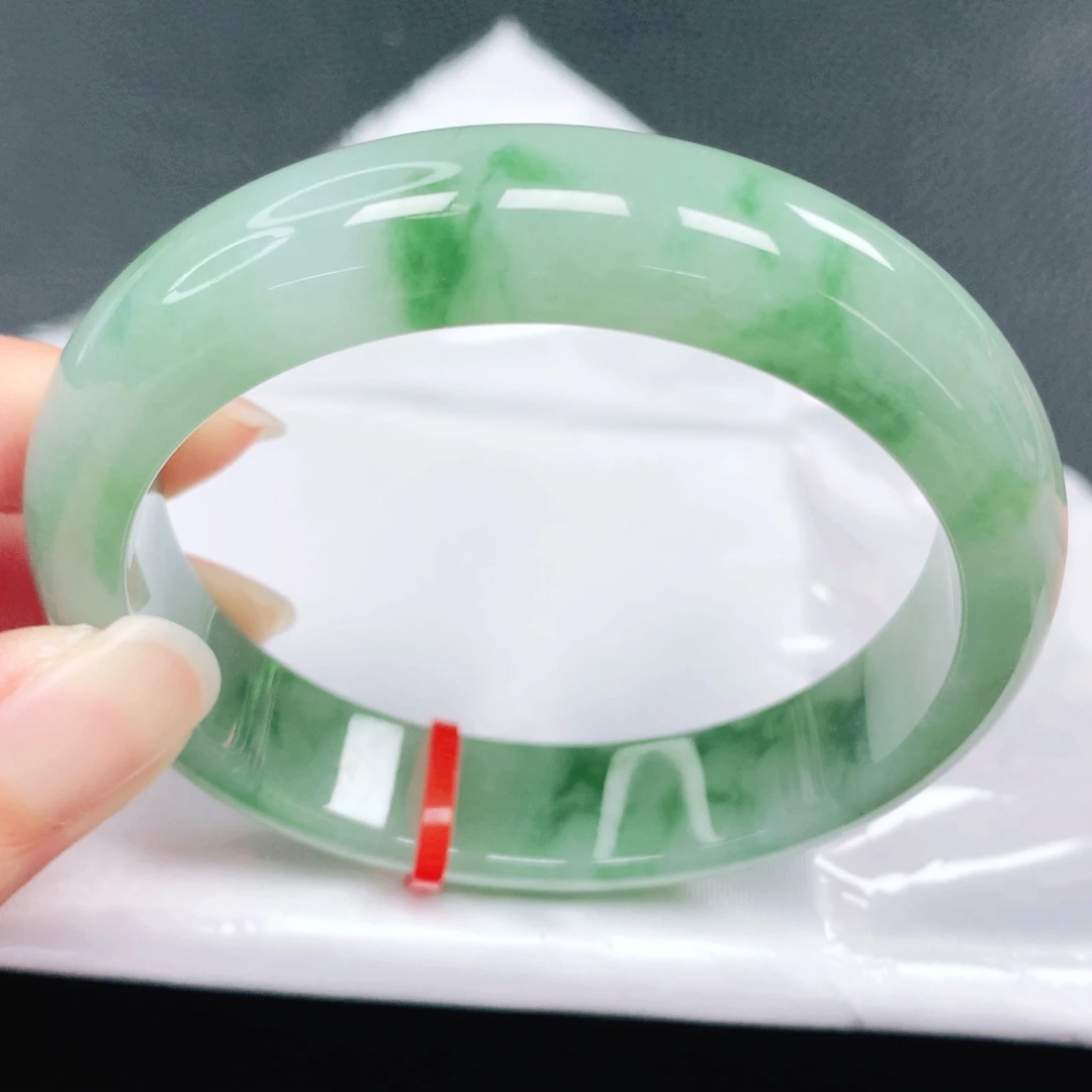 翡翠未镶嵌手镯56圈